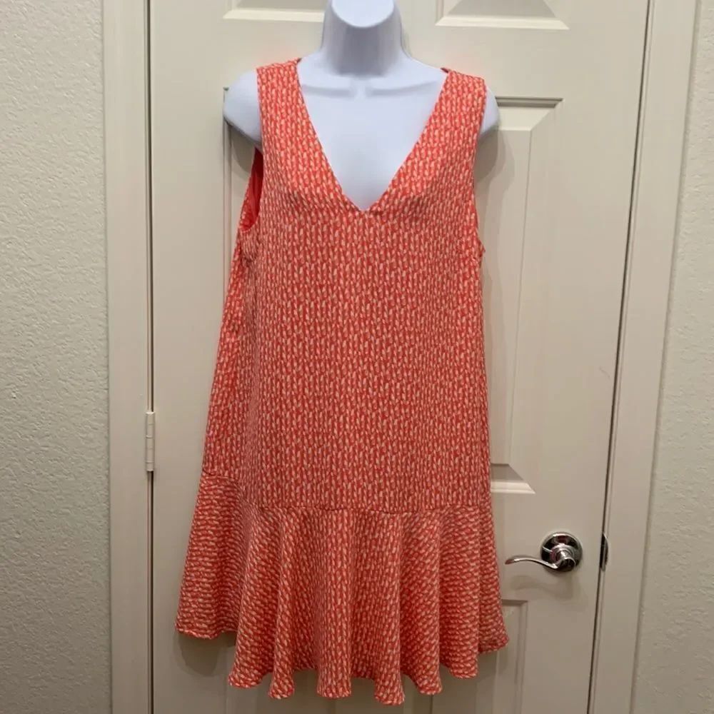 Banana Republic Dress VNeck Short Sleeved Orange White Ruffled Bottom Sz Medium